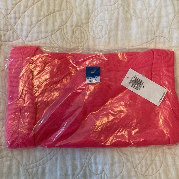 Bundle of 2 new Old Navy tanks - Picture 3 of 3